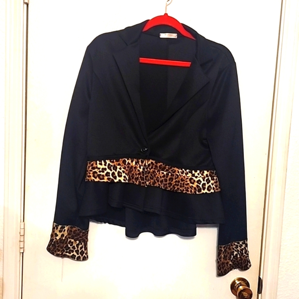 Animal print blazer